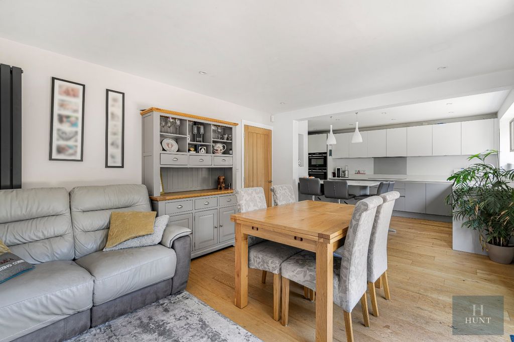Property photo 2 of 18 Open Plan Living