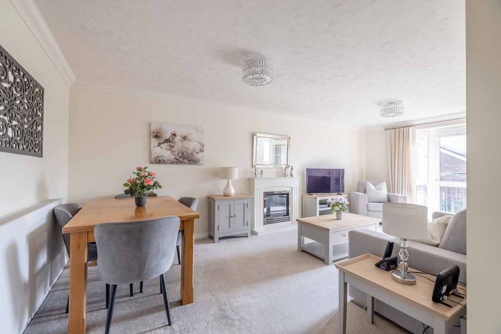 Property photo 3 of 22