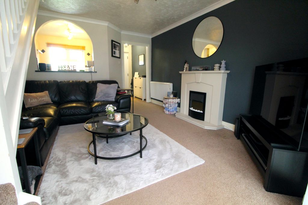 Property photo 3 of 9 Living Room