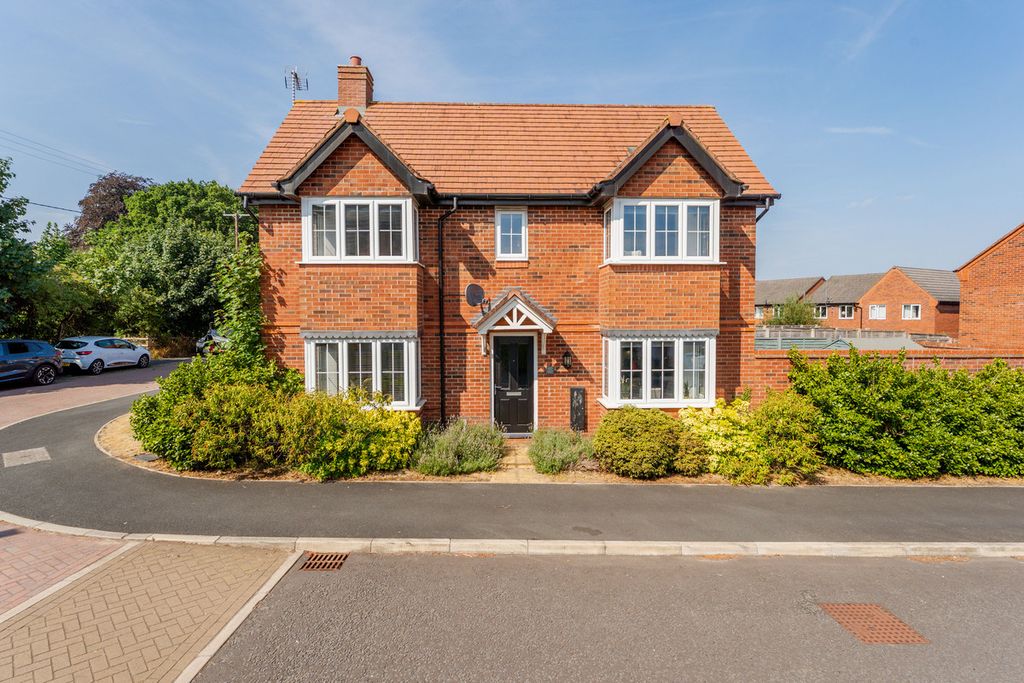 Property photo 1 of 39