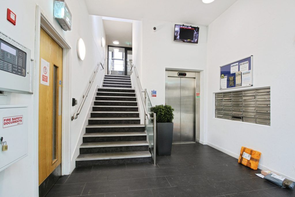 Property photo 2 of 20