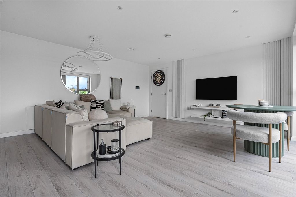 Property photo 3 of 14 Picture No. 09