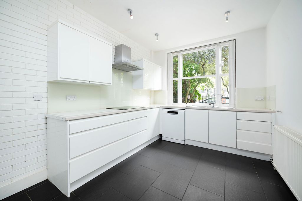 Property photo 2 of 22 Image