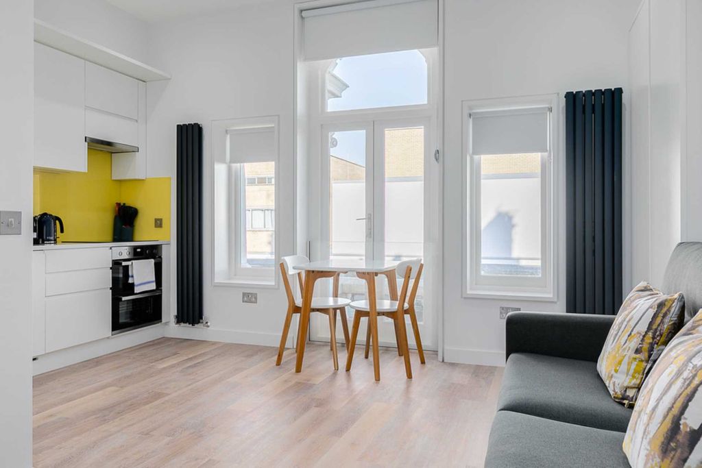 Property photo 1 of 5