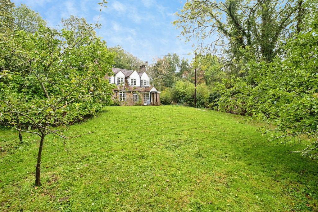 Property photo 3 of 22 Grounds