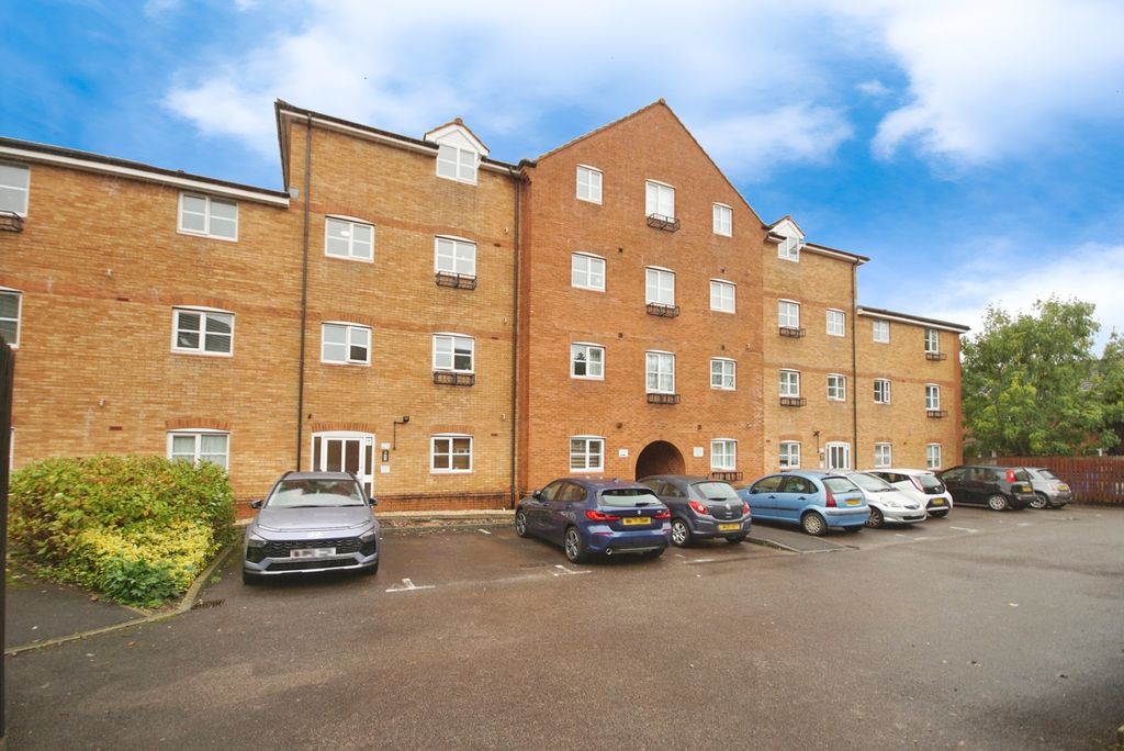 Property photo 1 of 16 Front