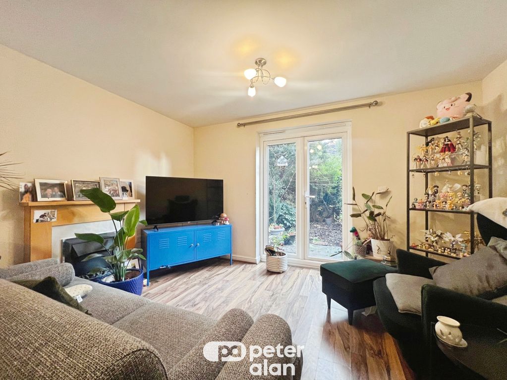 Property photo 3 of 8 Front