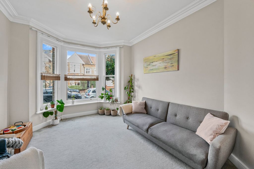 Property photo 2 of 11