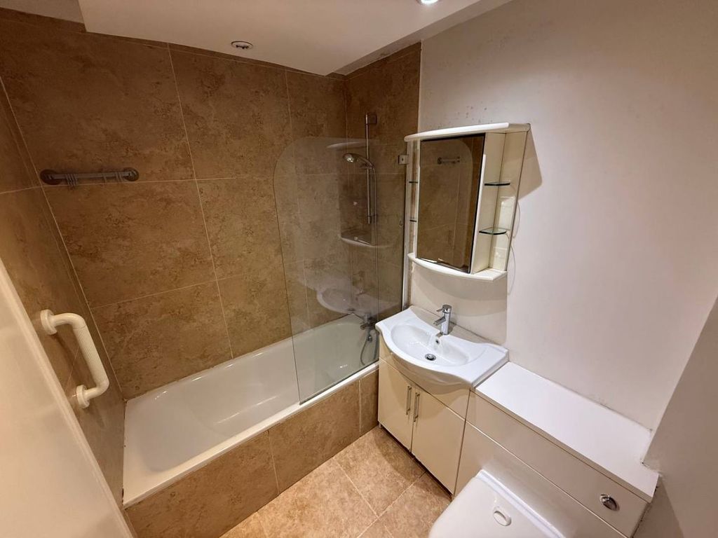 Property photo 3 of 5