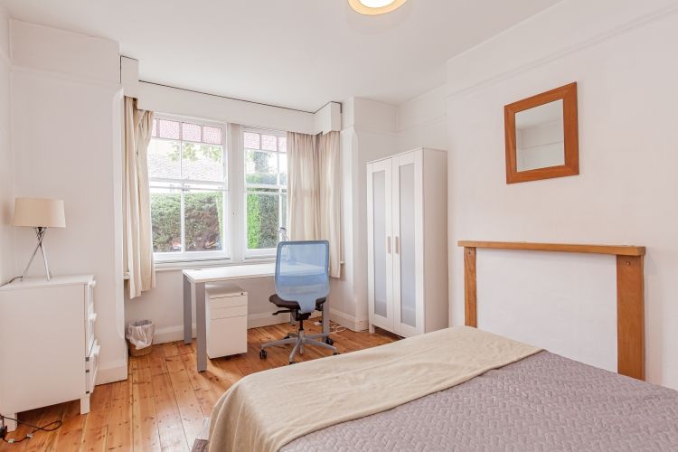 Property photo 3 of 11 Bedroom