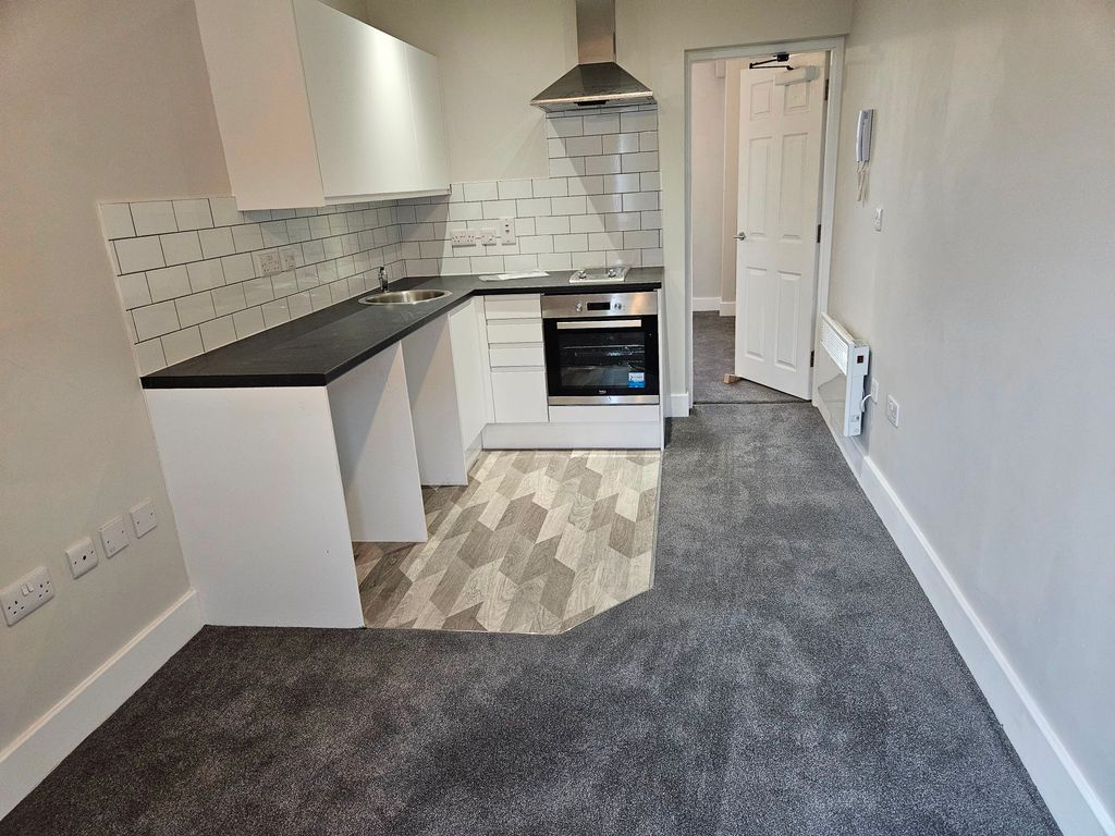 Property photo 1 of 4