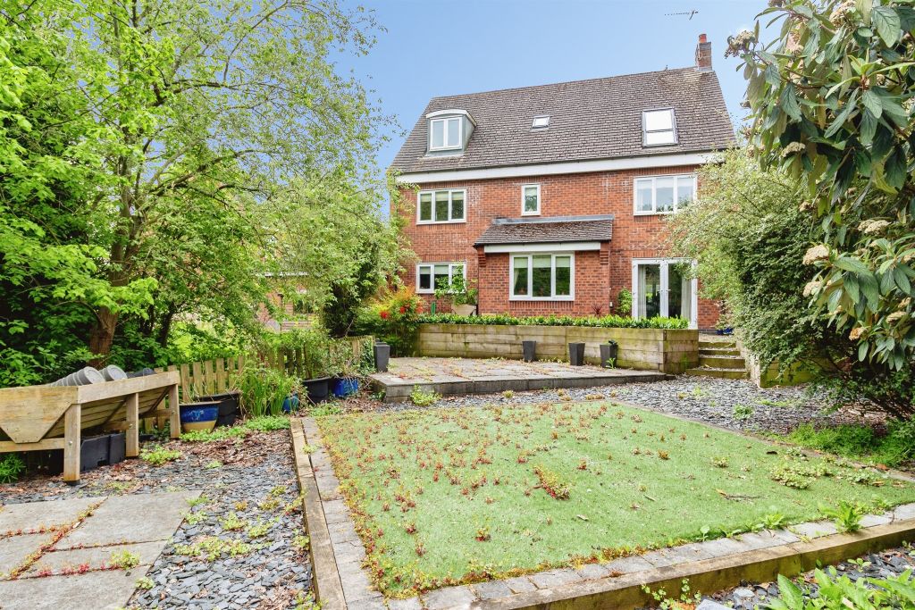 Property photo 3 of 18