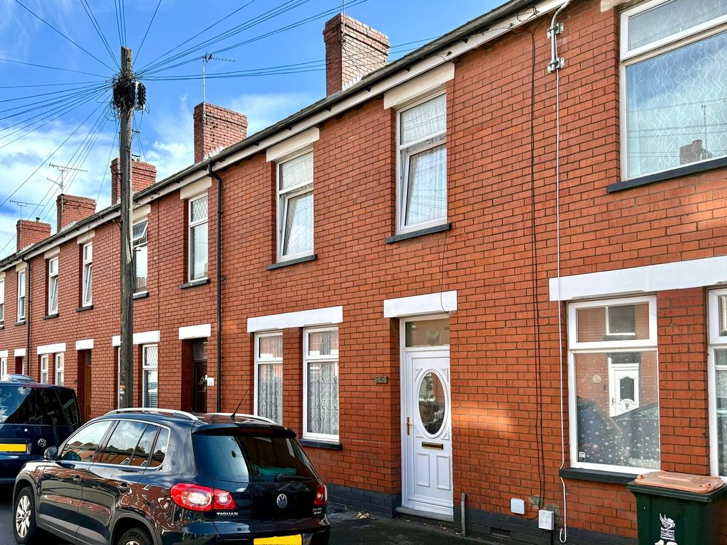 Property photo 1 of 17