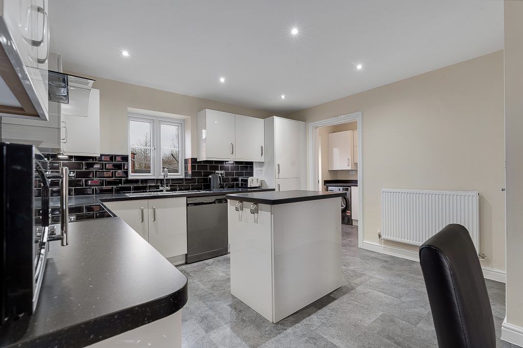 Property photo 3 of 25 A7304237 - 4 Bedroom Detached (House) At Southfield Avenue, Sileby