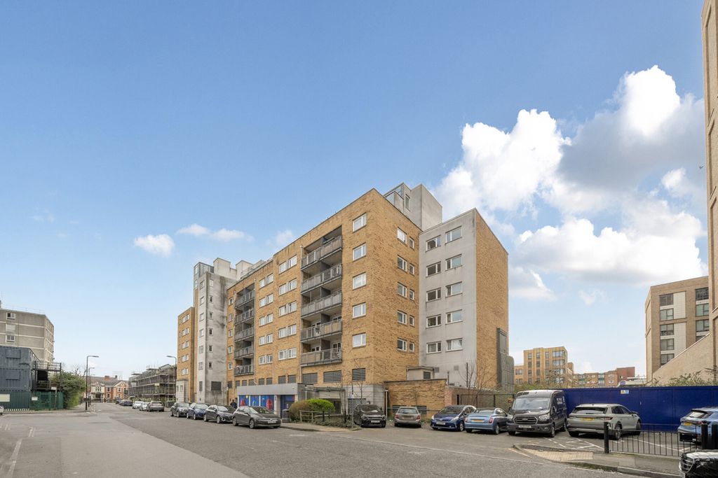 Property photo 1 of 11 1421375-17-69A6c9...