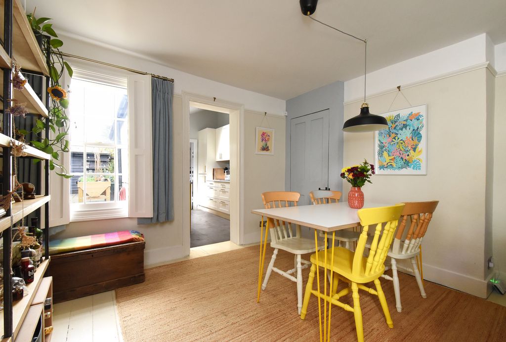 Property photo 3 of 16