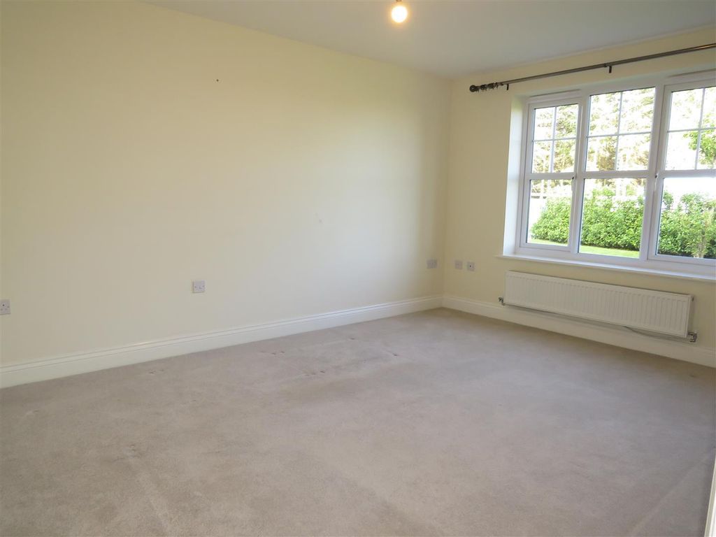 Property photo 3 of 12 Bedroom 1
