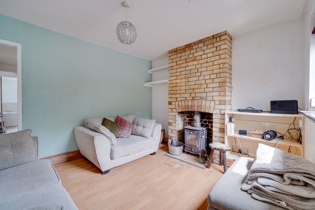 Property photo 3 of 11 3940333
