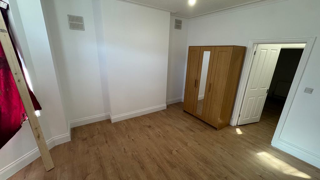 Property photo 2 of 12 Img_8376