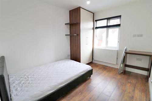 Property photo 2 of 3