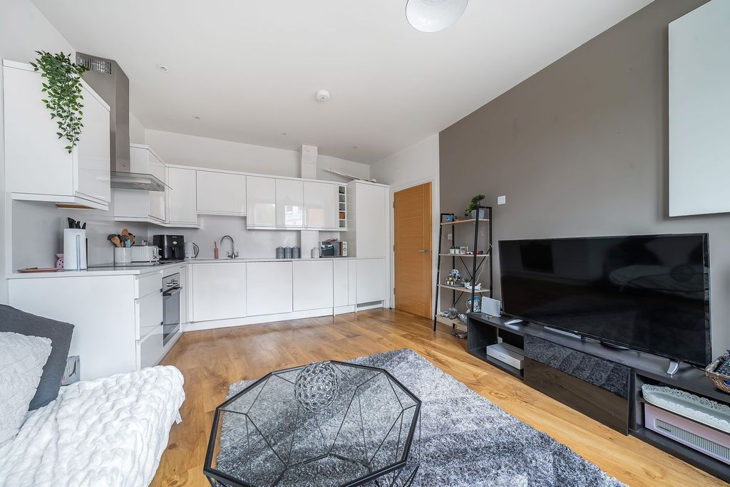 Property photo 1 of 6