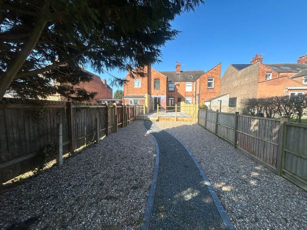 Property photo 1 of 21 Rear