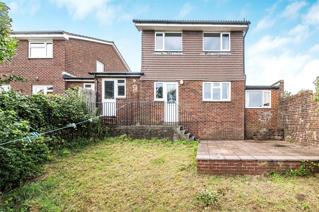 Property photo 1 of 19 Picture No. 02