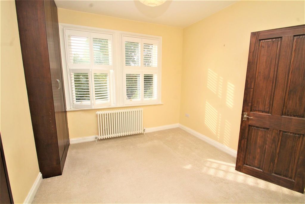 Property photo 3 of 12 Img_8366.Jpg
