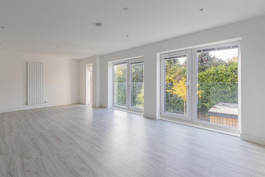 Property photo 2 of 15 Lozelles 6-4.Jpg