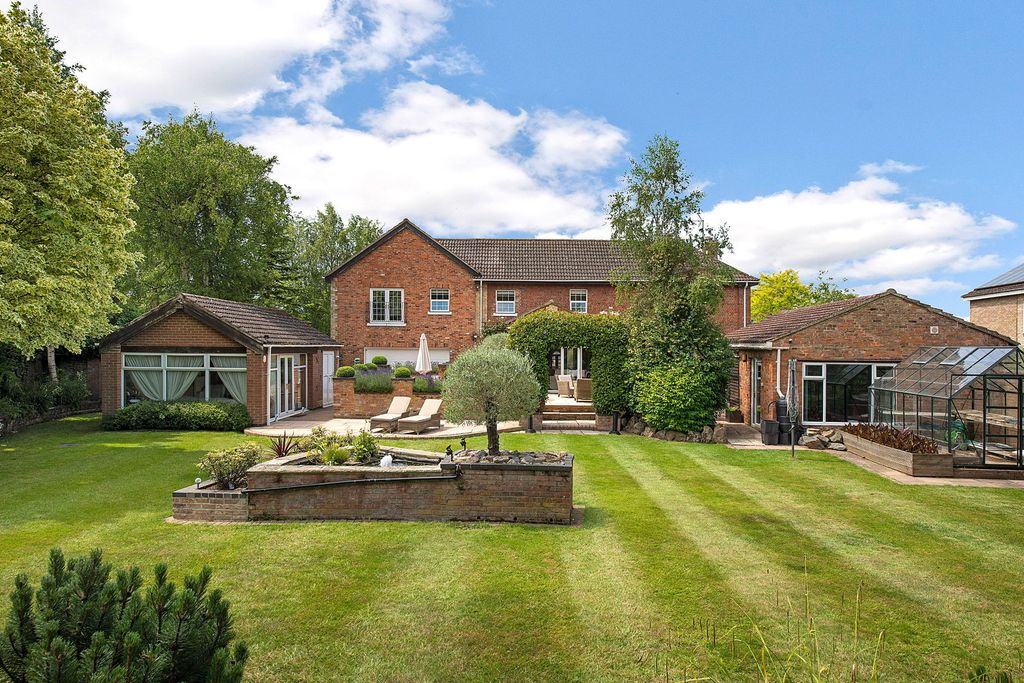 Property photo 3 of 58