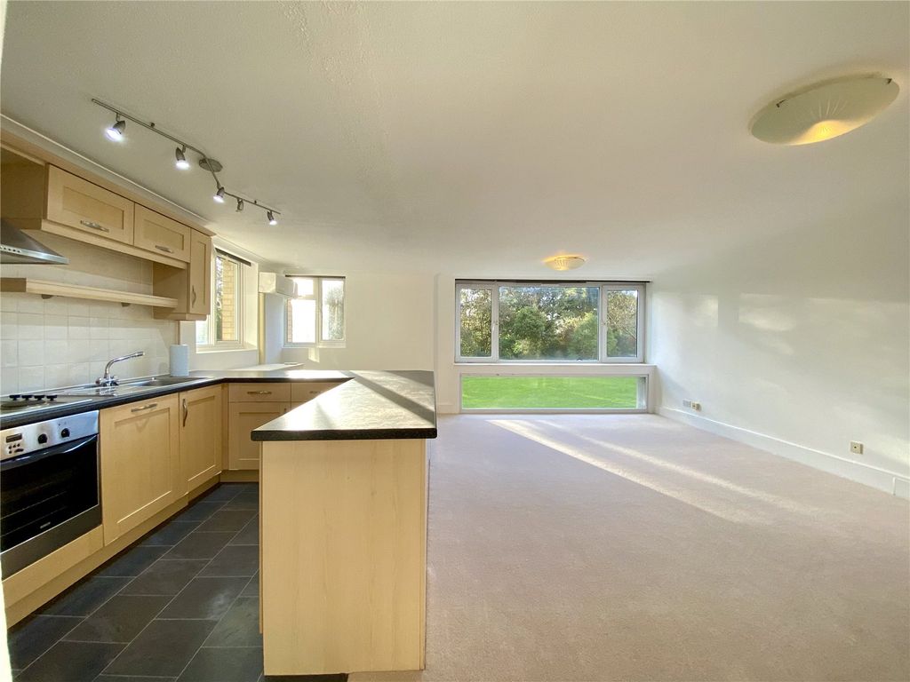 Property photo 2 of 23 Picture No. 37