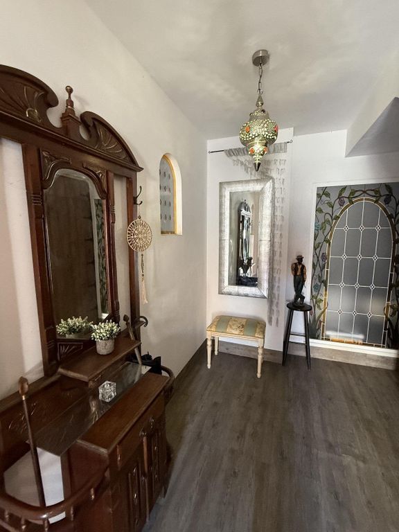 Property photo 2 of 46