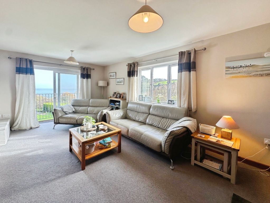 Property photo 3 of 27 4864562