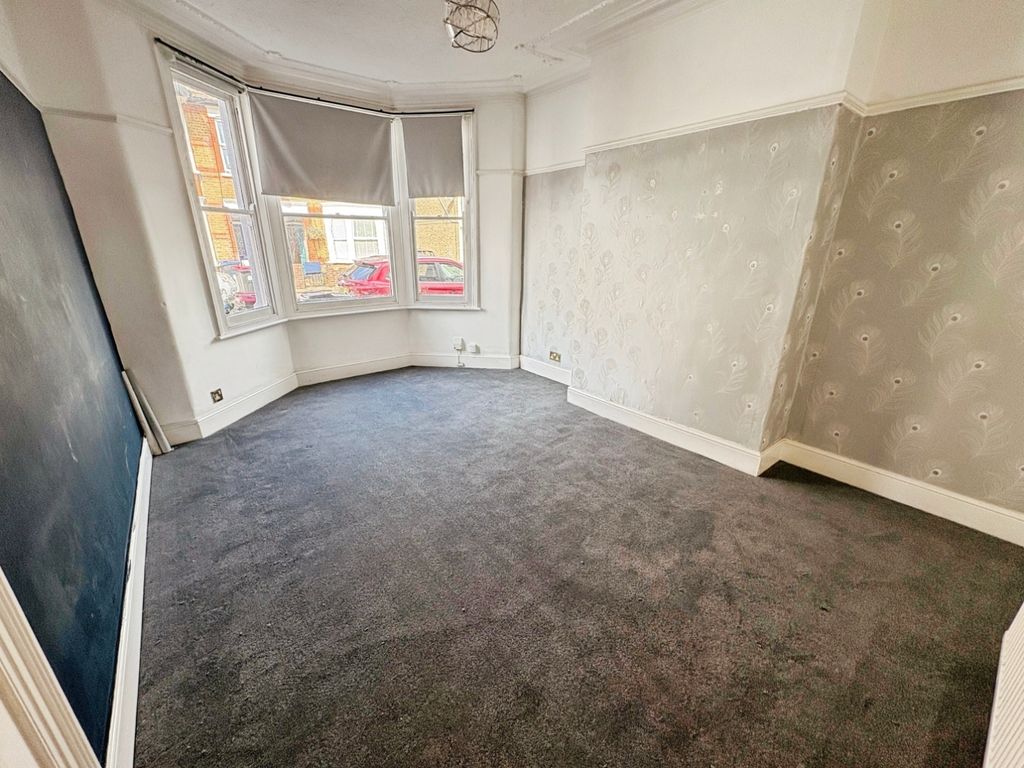 Property photo 3 of 10 Living Room
