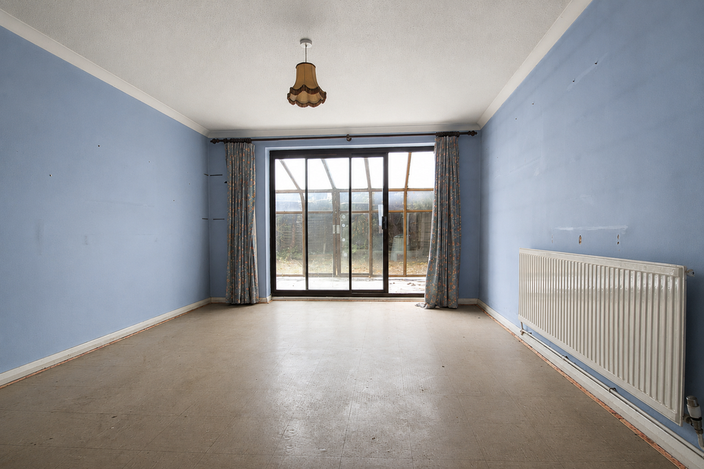 Property photo 3 of 14 Dining Room