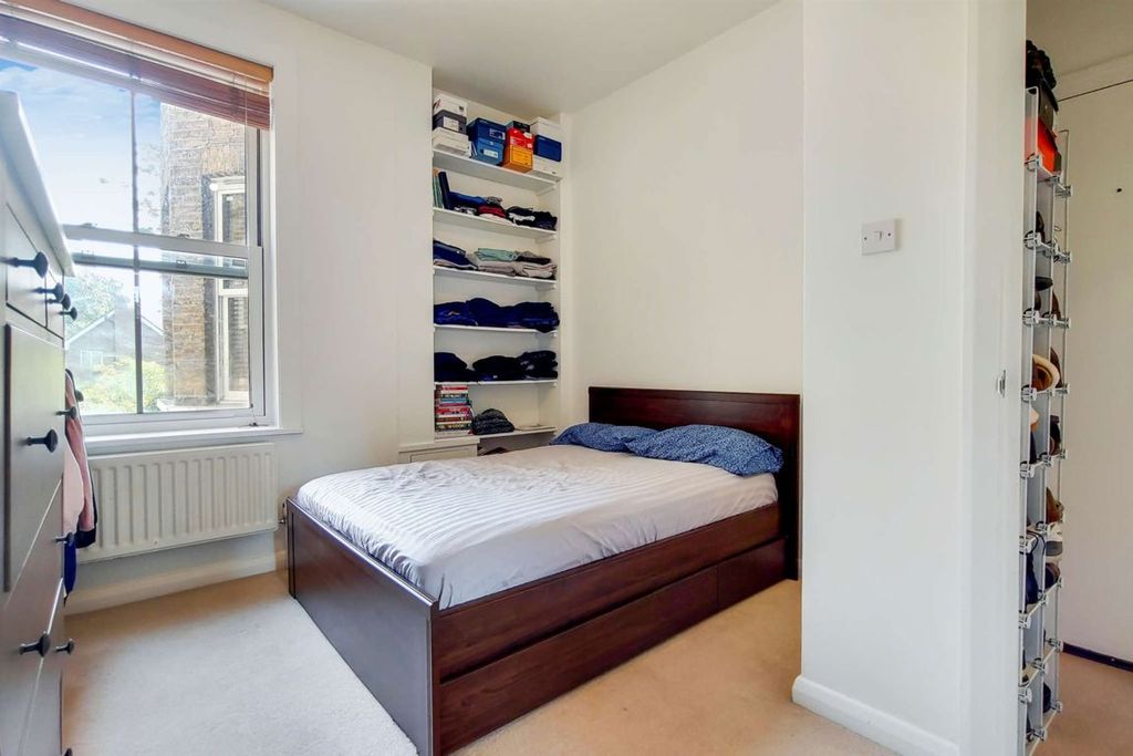 Property photo 3 of 6