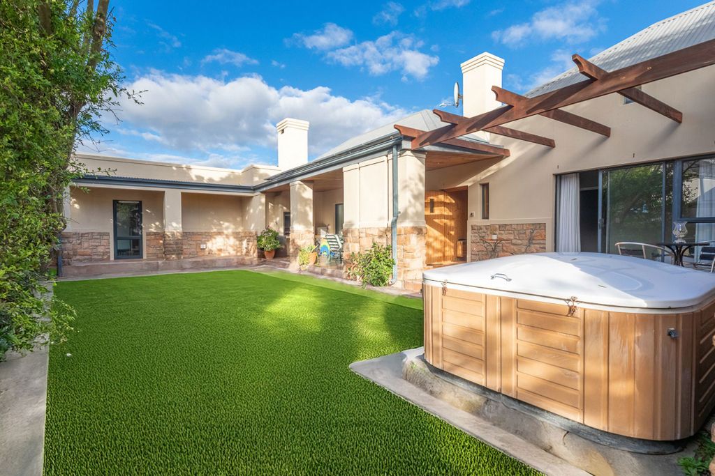 Property photo 2 of 39 1TV1709687