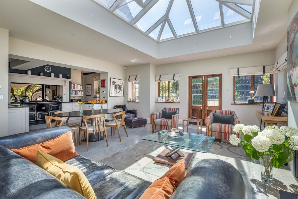 Property photo 2 of 28 Picture No. 08