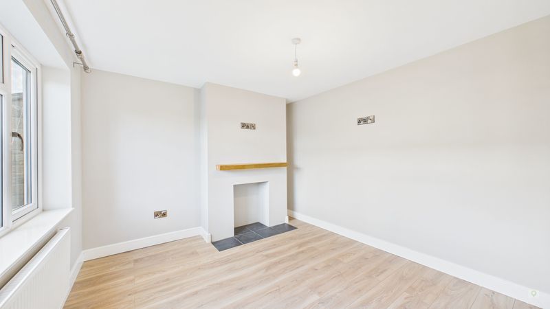 Property photo 3 of 7 Photo 2