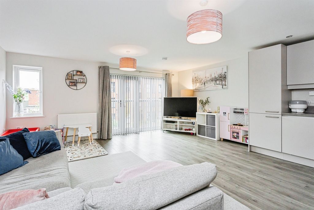 Property photo 2 of 16