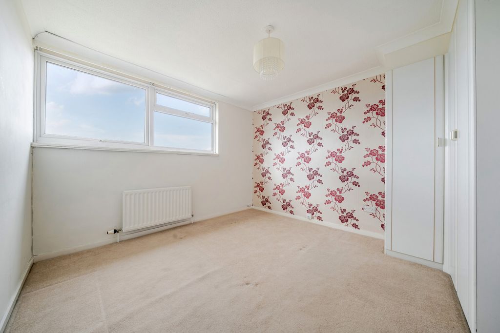 Property photo 3 of 17 1510336-20-6A86d8...