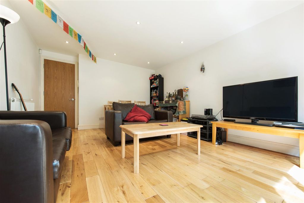 Property photo 2 of 9 Acc_3269.Jpg