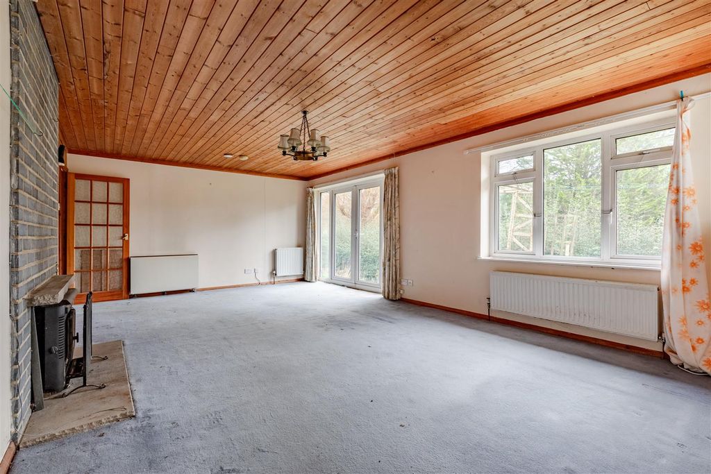 Property photo 3 of 20 Reception