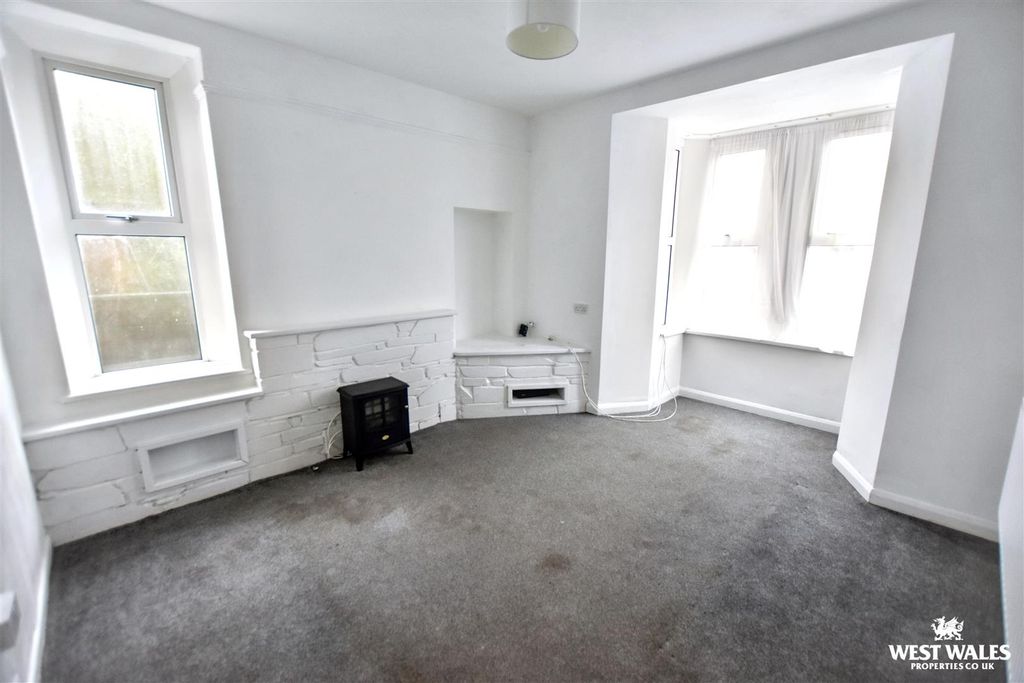 Property photo 2 of 21 9 (11).Jpg