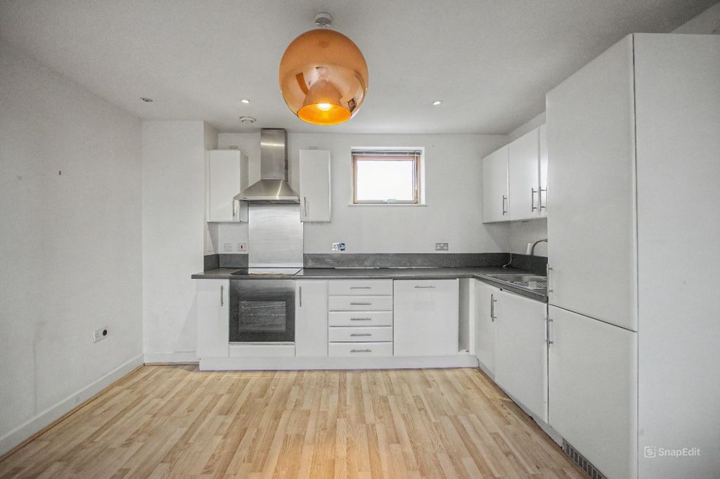 Property photo 3 of 14 Flat 31, Rathnew Court, 5 Meath Crescent, London E2 0Qg
