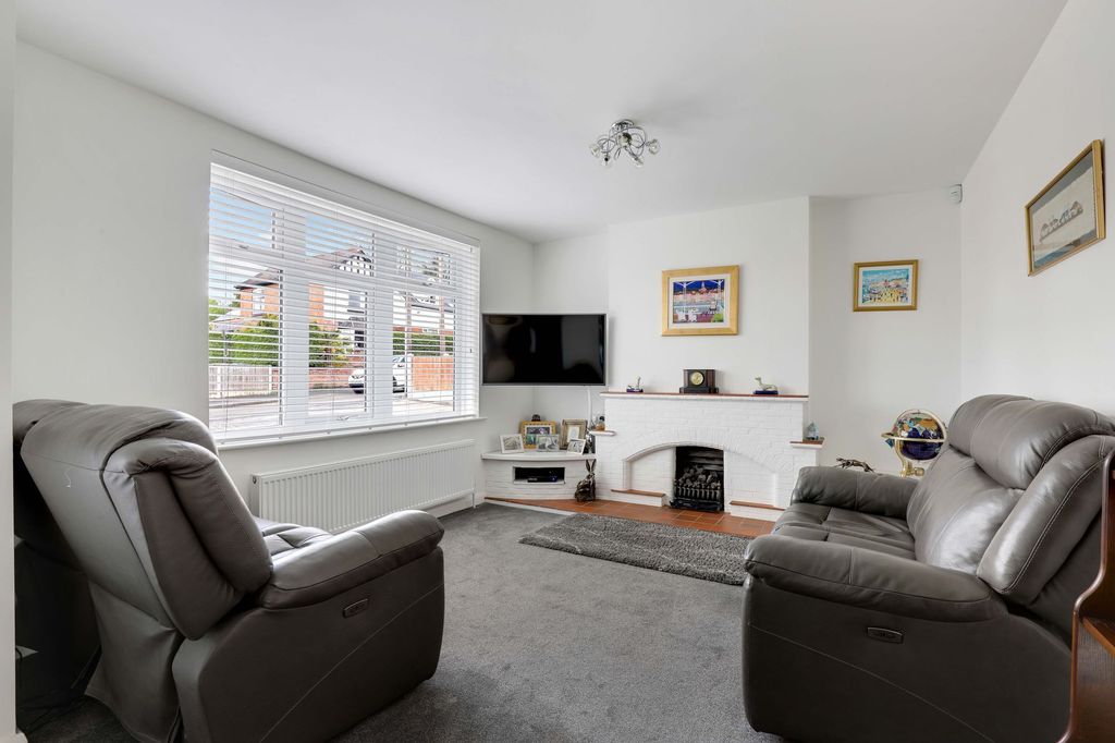 Property photo 2 of 24