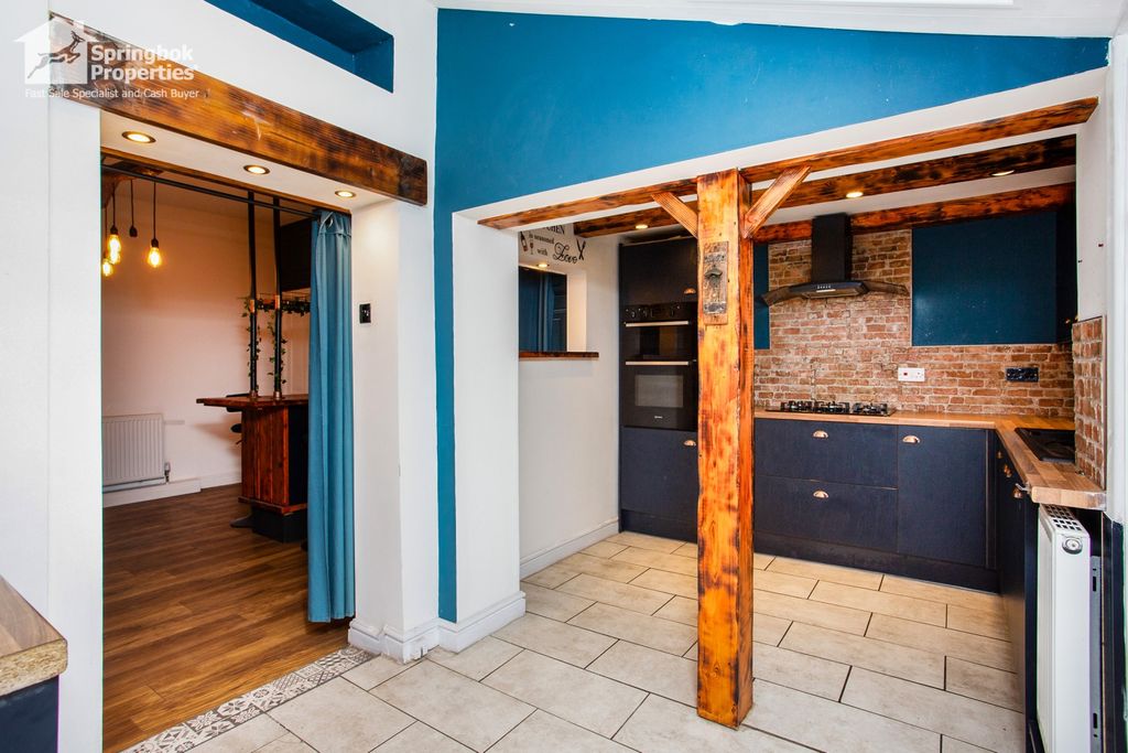 Property photo 3 of 16 Image 2