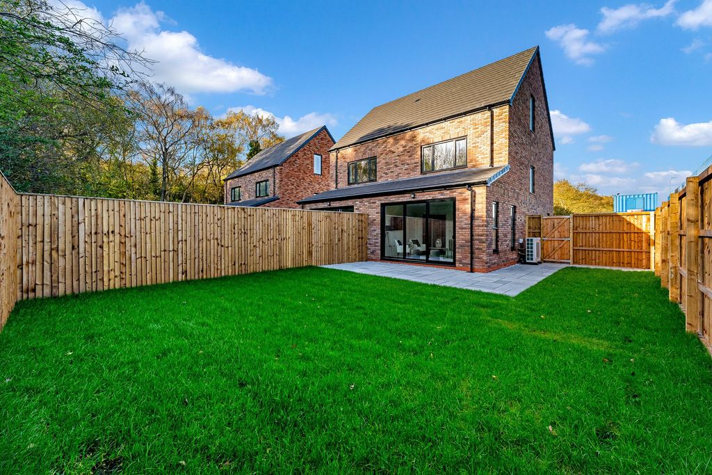 Property photo 2 of 36