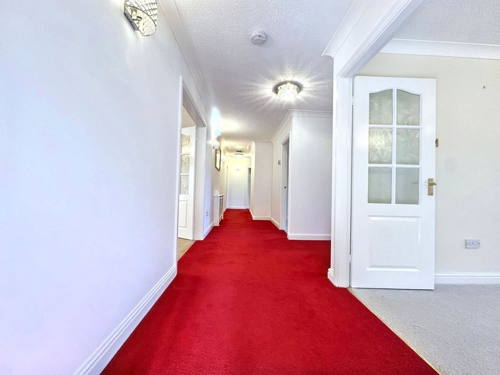 Property photo 3 of 27