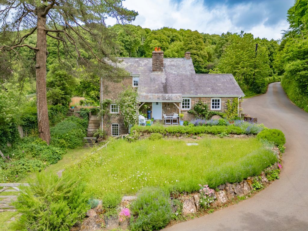 Property photo 1 of 25